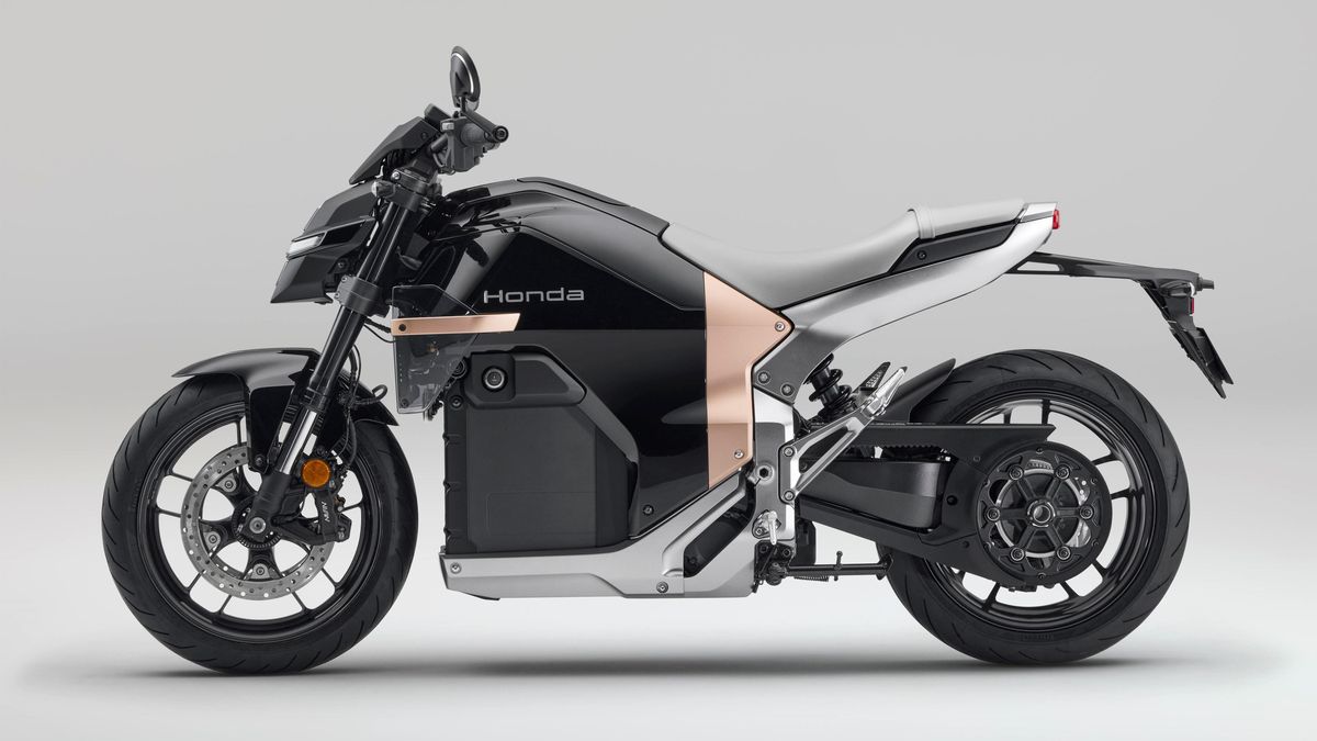 Honda představuje revoluční stroj, na který nepotřebujete řidičák na velkou motorku. Ale svezete se jako na litru